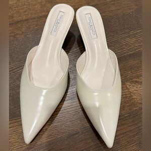 NWT Tony Bianco White Pointed-Toe Slip-On Mules